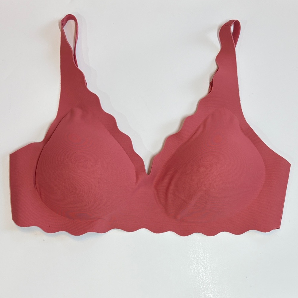 Scalloped Edge Coral Pink Bra, Medium